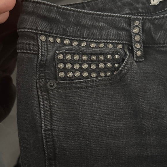 FREE PEOPLE Payton Studded Distressed Raw Hem Skinny Jeans Size 27 Fly Button - Picture 8 of 9